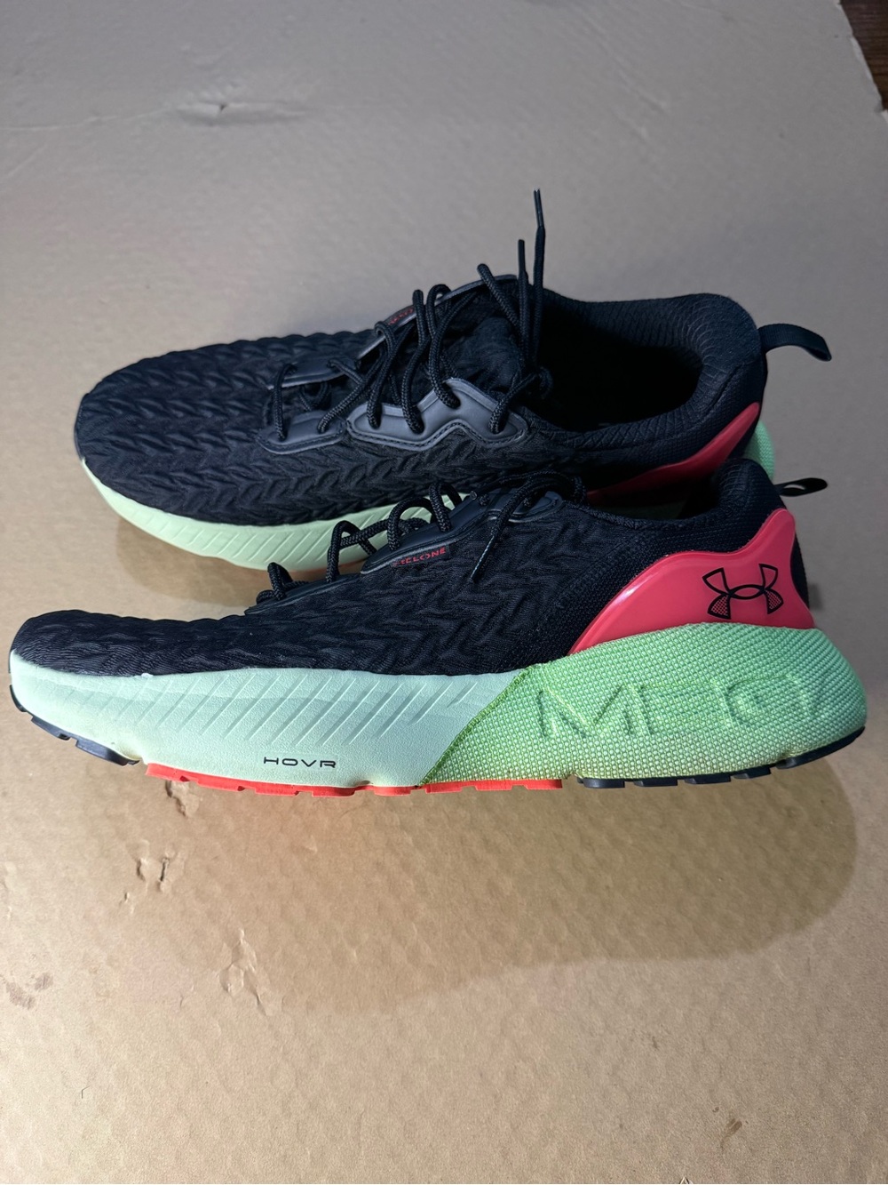 Under Armour HOVR mega 3 clone. Black/ phosphor green great condition.